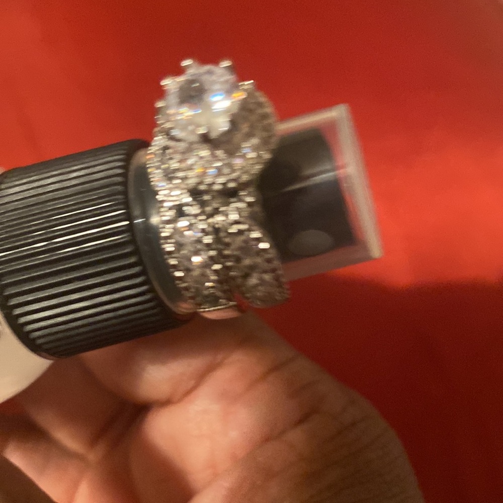 This Beautiful Two Piece Ring Set - image 4